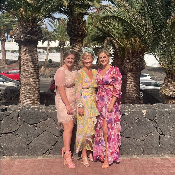 Occasion wear dress. - Picture 1 of 5